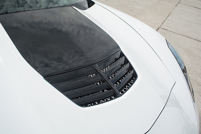 C7 Corvette Stingray - Expanded Diamond Pattern Hood Vent Grille