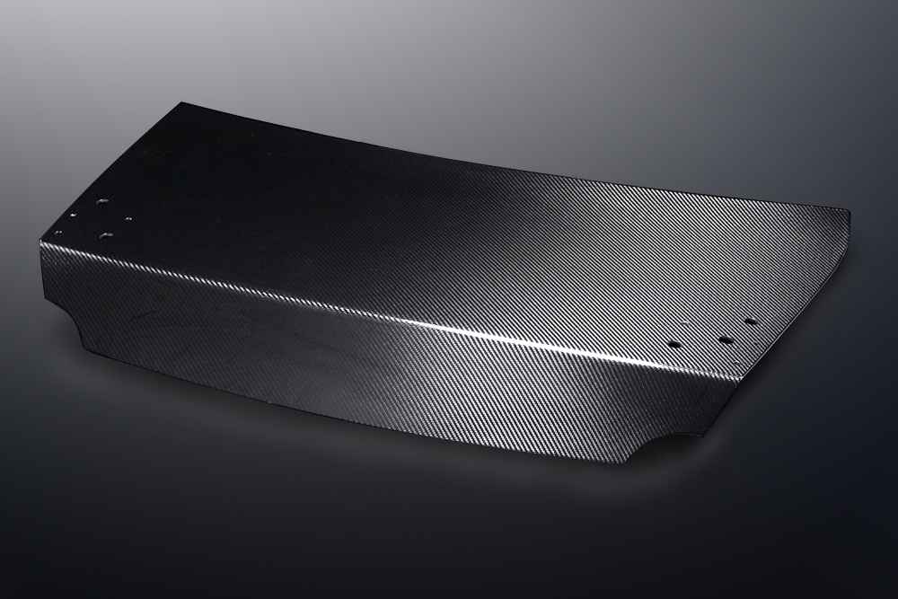 Type 1 Dry Carbon Trunk Lid for the Nissan GTR