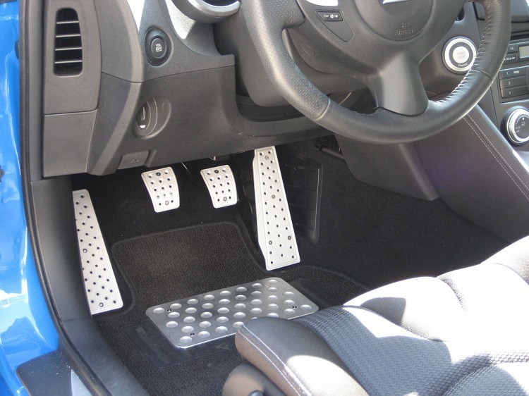 Nissan 370Z Billet Aluminum PEdal set with foot-rest