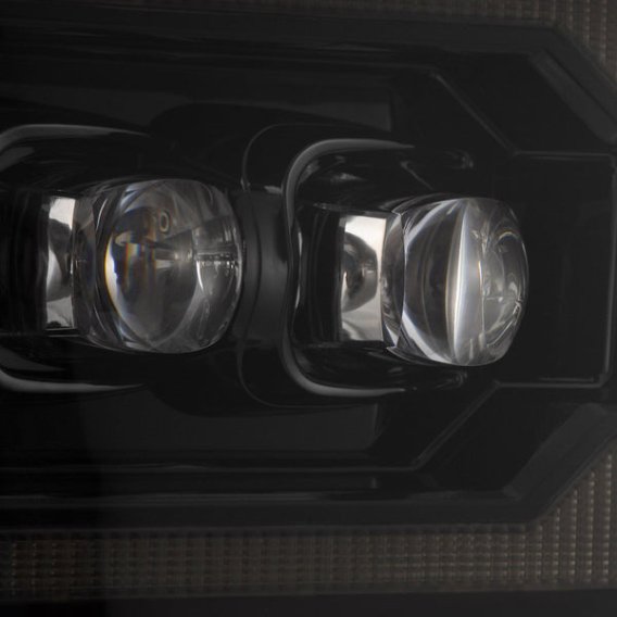 2002-2005 RAM 1500 2500 3500 AlphaRex Nova-Series Projector Headlights