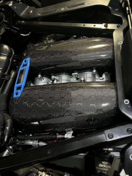 2025-2025 Corvette C8 Z06 Hex Pattern Carbon Fiber LT6 Intake Manifold Cover