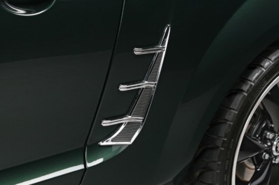 2005-2009 Mustang Chrome Quarter Panel Vent Inserts